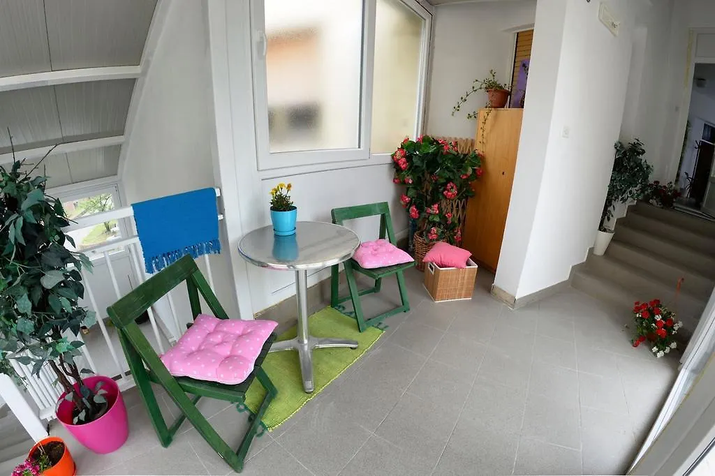 Crazy House Hostel Pula Kroatien