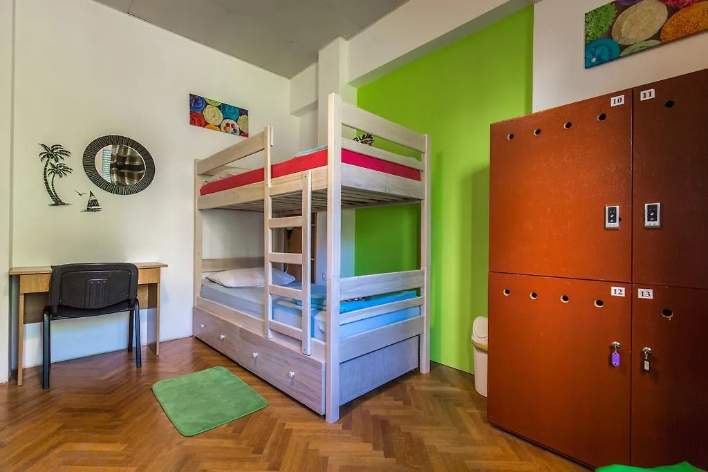 **  Crazy House Hostel Pula Kroatien