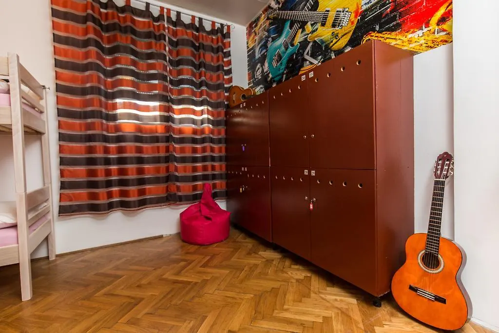 Crazy House Hostel Pula
