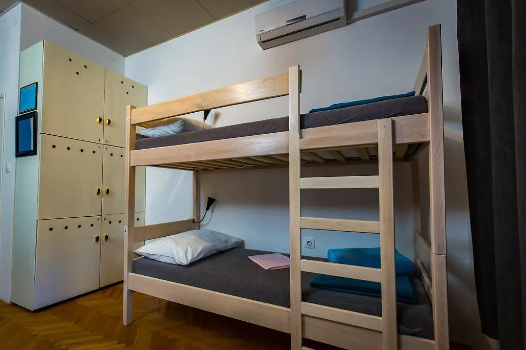 Crazy House Hostel Pula