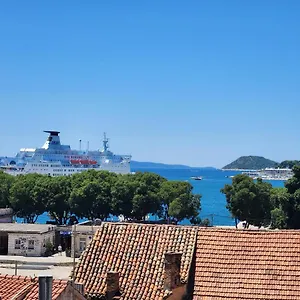 Queen Centar Auberge de jeunesse Split
