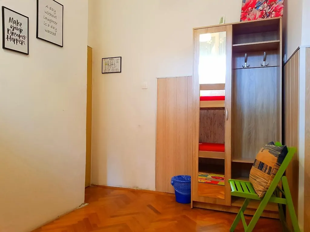 Crazy House Hostel Pula Croatia